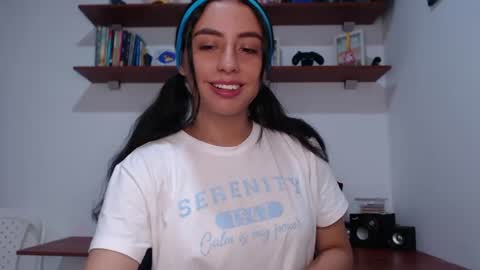 Snapshot of liaa_cute_ chatting on June 13, 12:30 am lia online show from June 13, 12:30 am