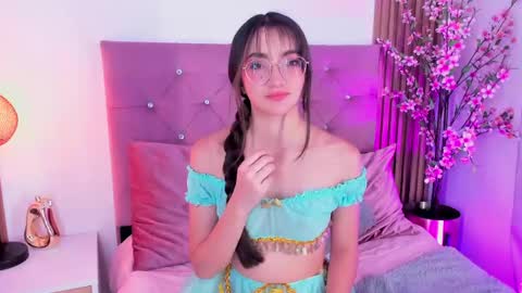 Snapshot of liaa_queen chatting on May 15, 6:48 pm liaa_queen online show from May 15, 6:48 pm