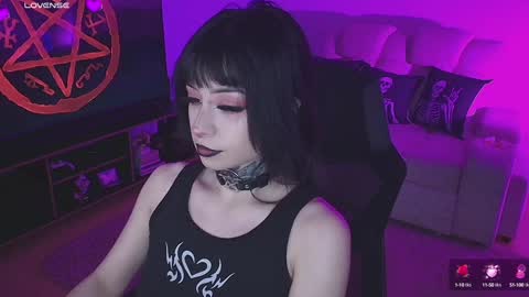 Snapshot of liaa_rodriguezz chatting on February 8, 7:49 pm Liaa online show from February 8, 7:49 pm