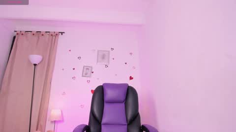 Snapshot of liaamoretzz chatting on June 8, 11:27 pm liaa moretzz online show from June 8, 11:27 pm