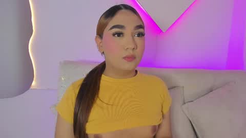 Snapshot of liacampbell__ chatting on July 14, 4:45 pm La online show from July 14, 4:45 pm