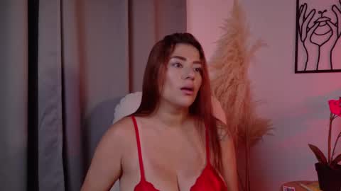 Snapshot of liafox_b chatting on April 28, 3:11 am LiaFox b online show from April 28, 3:11 am