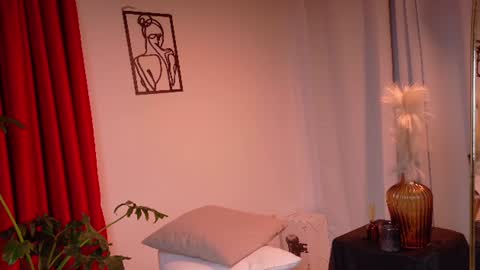 Snapshot of liafox_b chatting on June 27, 3:44 am LiaFox b online show from June 27, 3:44 am