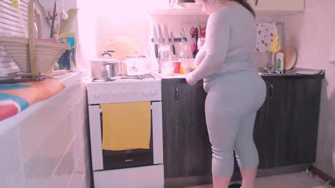 Snapshot of liahsofty chatting on February 26, 4:45 pm miss Lia colection for travel online show from February 26, 4:45 pm