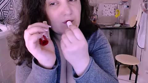 Snapshot of liahsofty chatting on October 30, 1:18 am miss Lia colection for travel online show from October 30, 1:18 am