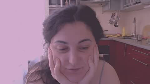 Snapshot of liahsofty chatting on June 26, 4:22 pm miss Lia colection for travel online show from June 26, 4:22 pm