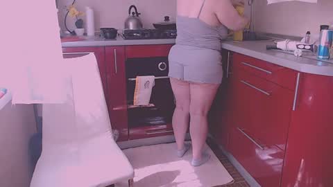 Snapshot of liahsofty chatting on July 20, 10:39 am miss Lia colection for travel online show from July 20, 10:39 am