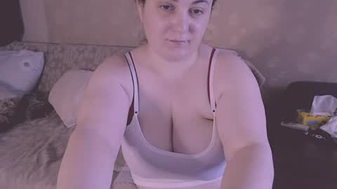 Snapshot of liahsofty chatting on July 26, 12:34 pm miss Lia colection for travel online show from July 26, 12:34 pm