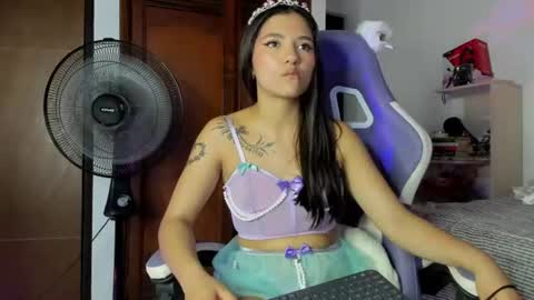 liajohnnson online show from July 25, 4:54 am