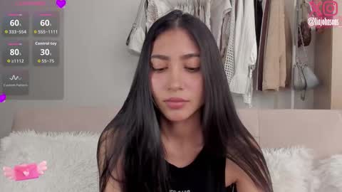 Snapshot of liajohnsons_ chatting on February 20, 2:52 am Lia Johnsons online show from February 20, 2:52 am