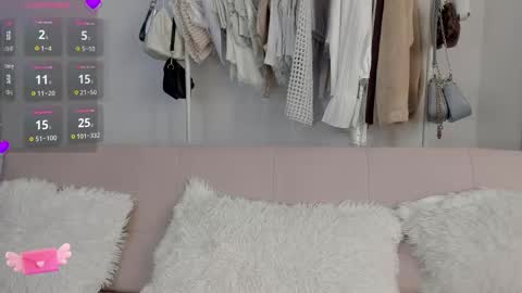 Snapshot of liajohnsons_ chatting on March 5, 1:12 am Lia Johnsons online show from March 5, 1:12 am