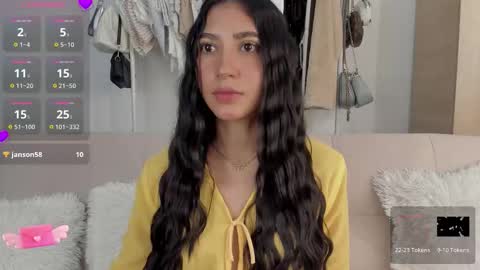 Snapshot of liajohnsons_ chatting on March 8, 1:03 am Lia Johnsons online show from March 8, 1:03 am