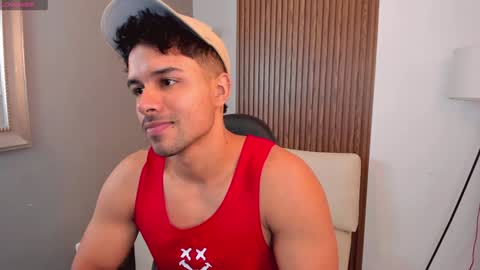 Snapshot of liam_colliins chatting on February 7, 11:45 am Liam Collins online show from February 7, 11:45 am