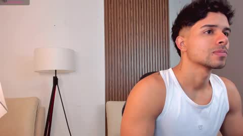 Snapshot of liam_colliins chatting on February 24, 11:32 am Liam Collins online show from February 24, 11:32 am