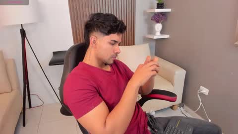 Snapshot of liam_colliins chatting on February 26, 11:52 am Liam Collins online show from February 26, 11:52 am