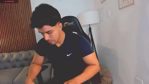 Snapshot of liam_colliins chatting on October 29, 11:45 am Liam Collins online show from October 29, 11:45 am