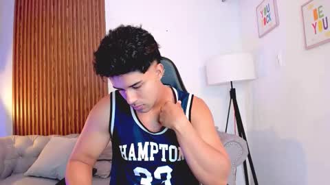 Snapshot of liam_colliins chatting on November 1, 11:56 am Liam Collins online show from November 1, 11:56 am