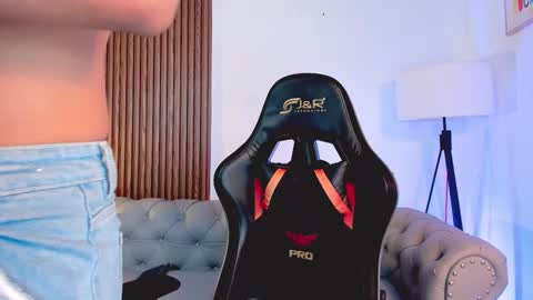 Snapshot of liam_colliins chatting on November 14, 11:53 am Liam Collins online show from November 14, 11:53 am