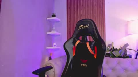 Snapshot of liam_colliins chatting on December 15, 11:47 am Liam Collins online show from December 15, 11:47 am