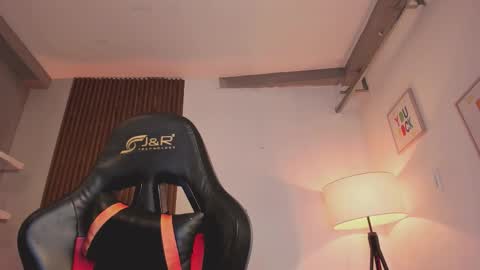 Liam Collins online show from February 8, 11:35 am