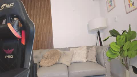 Liam Collins online show from February 17, 11:50 am