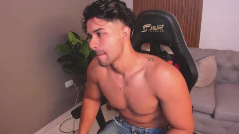 Liam Collins online show from April 30, 11:49 am