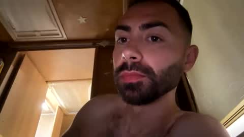 Snapshot of liam_daniel chatting on June 2, 4:31 pm Liam online show from June 2, 4:31 pm