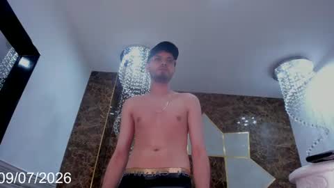 Snapshot of liam_drake chatting on July 9, 12:20 pm liam_drake online show from July 9, 12:20 pm