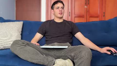 Snapshot of liam_enzho chatting on July 31, 3:55 pm Liam online show from July 31, 3:55 pm