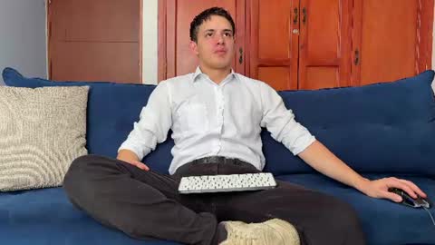 Snapshot of liam_enzho chatting on August 4, 2:30 pm Liam online show from August 4, 2:30 pm