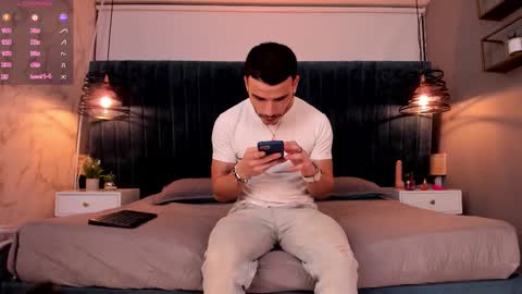 liam_es online show from March 4, 2:50 am