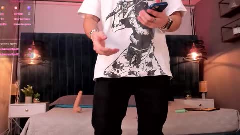 liam_es online show from March 13, 1:45 am