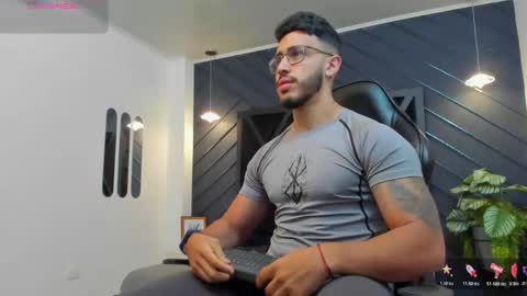 Snapshot of liam_kleiin chatting on October 24, 11:17 am LIAM KLEIN online show from October 24, 11:17 am