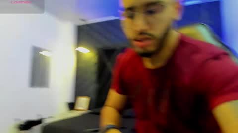 Snapshot of liam_kleiin chatting on November 21, 11:09 am LIAM KLEIN online show from November 21, 11:09 am