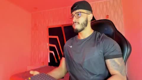 Snapshot of liam_kleiin chatting on November 25, 11:10 am LIAM KLEIN online show from November 25, 11:10 am