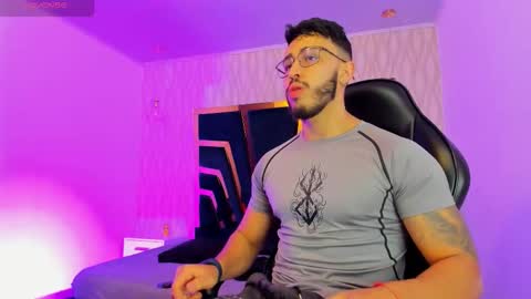 Snapshot of liam_kleiin chatting on November 29, 11:13 am LIAM KLEIN online show from November 29, 11:13 am