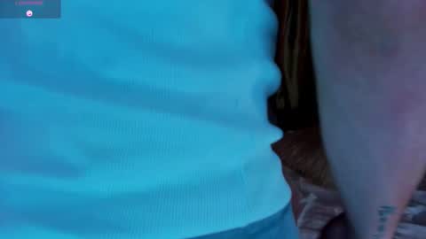 Snapshot of liam_oficial chatting on October 5, 4:00 am liam online show from October 5, 4:00 am