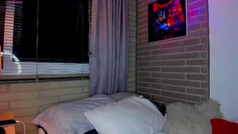 Snapshot of liam_oficial chatting on August 4, 2:15 am liam online show from August 4, 2:15 am