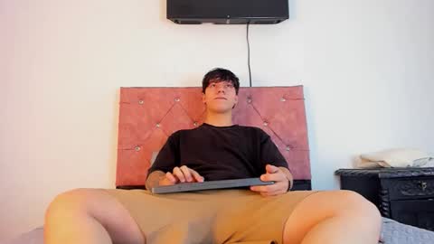 Call me Lian online show from January 8, 12:07 pm