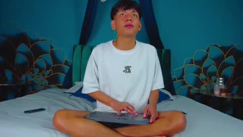 Liam online show from January 18, 4:33 pm