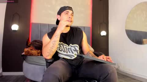 Snapshot of liam_walk chatting on September 16, 10:11 pm Liam online show from September 16, 10:11 pm