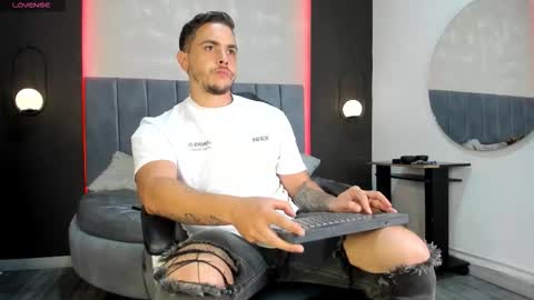 Liam online show from January 8, 8:00 pm