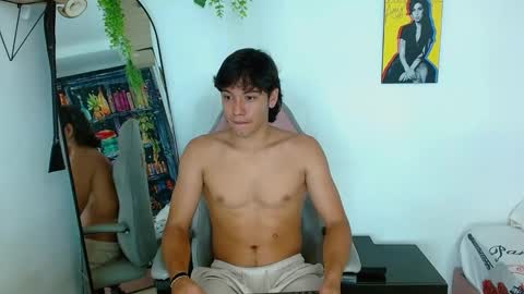 Snapshot of liam_xul chatting on October 4, 7:45 pm liamxul online show from October 4, 7:45 pm