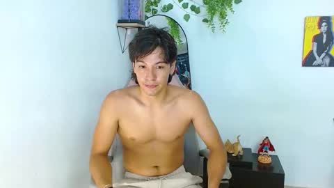 Snapshot of liam_xul chatting on October 22, 7:24 pm liamxul online show from October 22, 7:24 pm