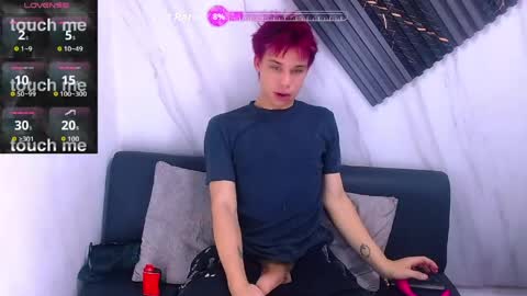liam_york online show from April 23, 2:35 am