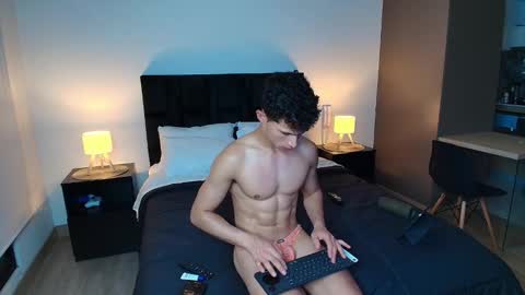 Snapshot of liam_your_boy chatting on October 26, 6:19 am Liam online show from October 26, 6:19 am