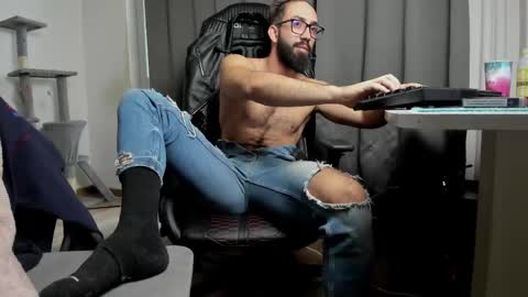 Liam online show from February 11, 7:02 am