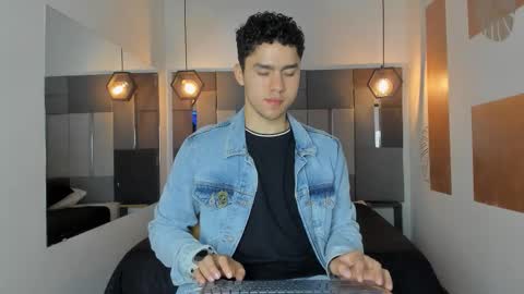 Liam online show from March 15, 1:06 pm