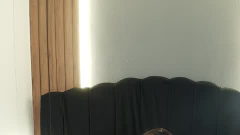 L I A M O N R O E online show from March 14, 12:21 pm