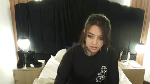 L I A M O N R O E online show from March 15, 12:11 pm